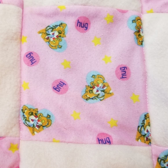 HANDMADE-BABY GIRL LION & CUB PINK FLEECE BLANKET - Picture 2 of 4